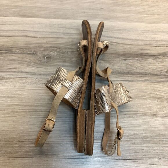 Freebird by Steven Ocean Beige Metallic US Sz 38 Flat Gladiator Sandals Toe Loop - Picture 2 of 10